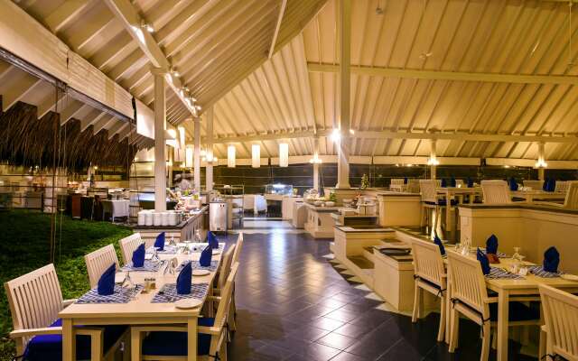 Adaaran Club Rannalhi Hotel