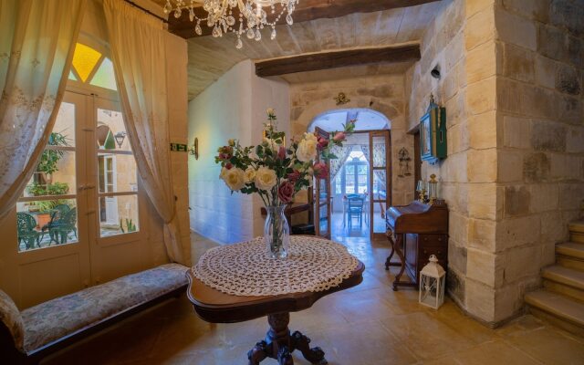 Village Knights Accommodation