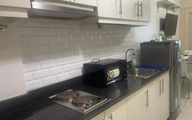 Sea Residences MOA Arena, SMX 1BR free wifi & Netflix