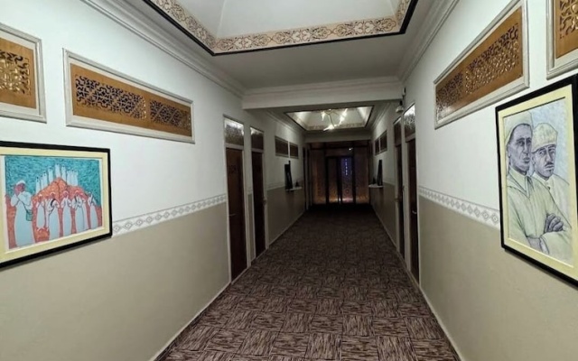 Merry Studio Hotel