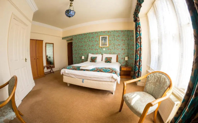 Farnley Tower Guesthouse