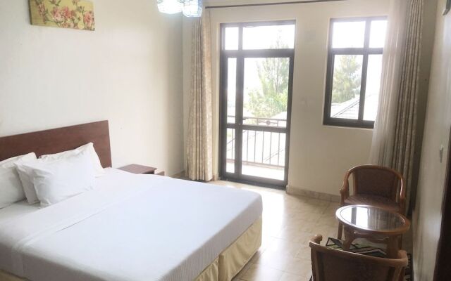 Romalo Hotel & Apartments