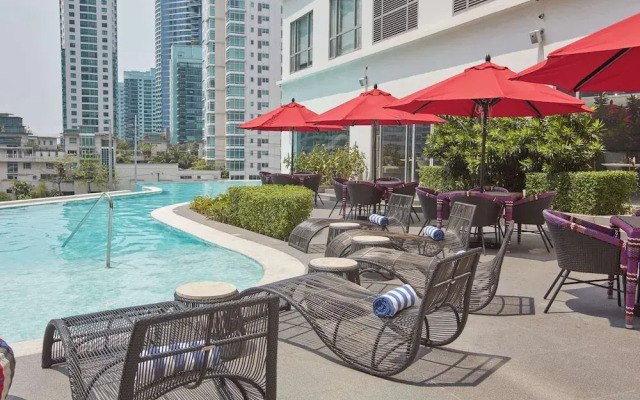 Lower Penthouse Unit in Acqua Residences