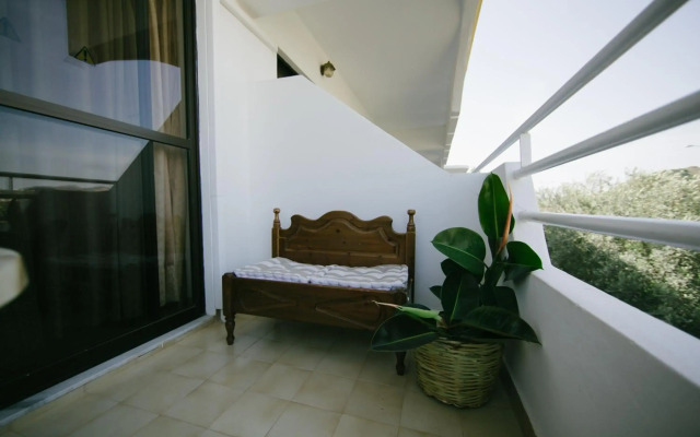 Gorgona Studios and Apartments