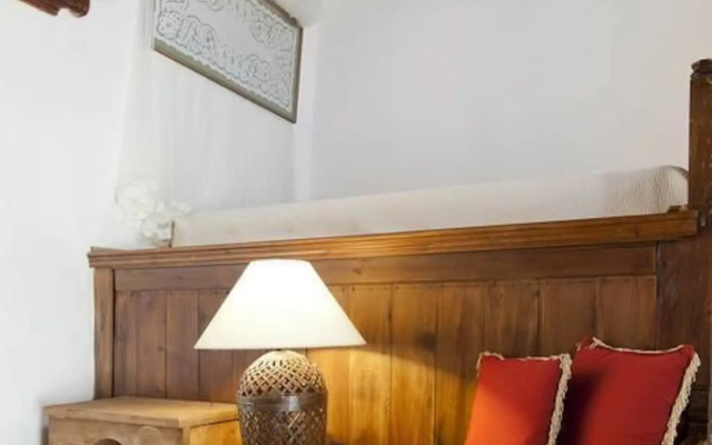 CasaLindos Traditional Houses & studios