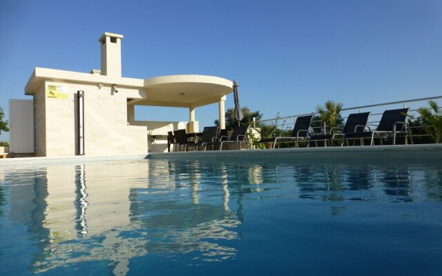 Villa Bachelor