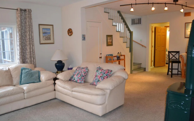 403 9th Ave
