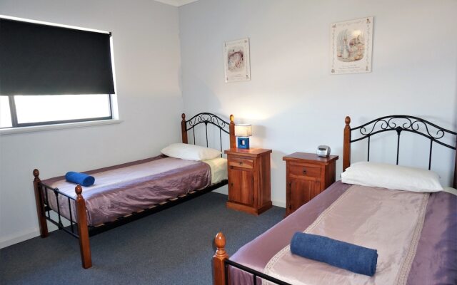 Ningaloo Breeze Villa 2