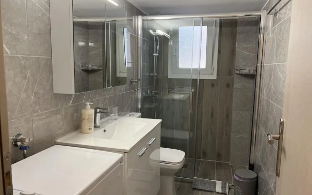 Adelais in Piraeus With 1 Bedrooms and 1 Bathrooms