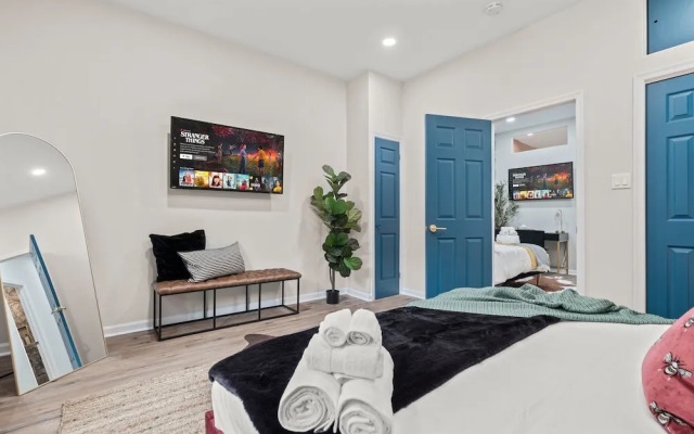 Stylish 1BR/2BA Near Liberty Bell