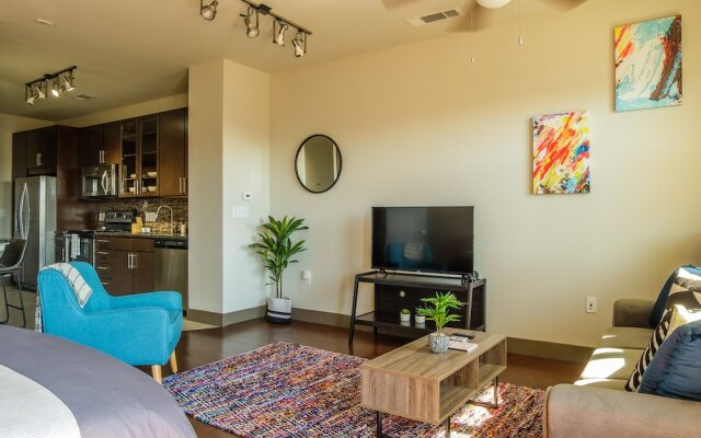 FRONTDESK 5755 Hermann Park Apts Downtown Houston