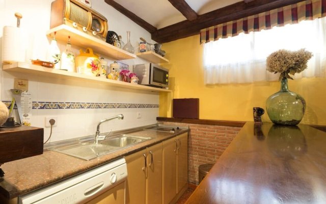 House With 4 Bedrooms in Viñaspre, With Wonderful Mountain View, Enclo
