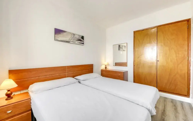 Cozy Apartment in Roses Centro