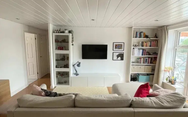 2BD Flat With Views of Canary Wharf - Rotherhithe