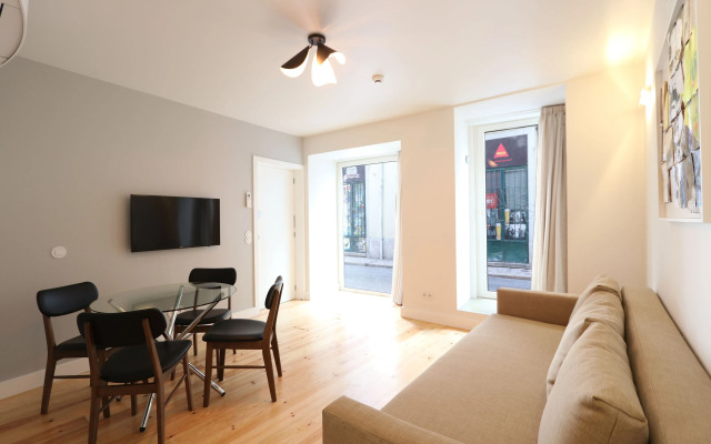 Downtown, Lisbon Apartment