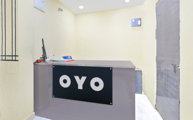 Hotel O by OYO HOLIDAY STAR IN Nampally Railway Station