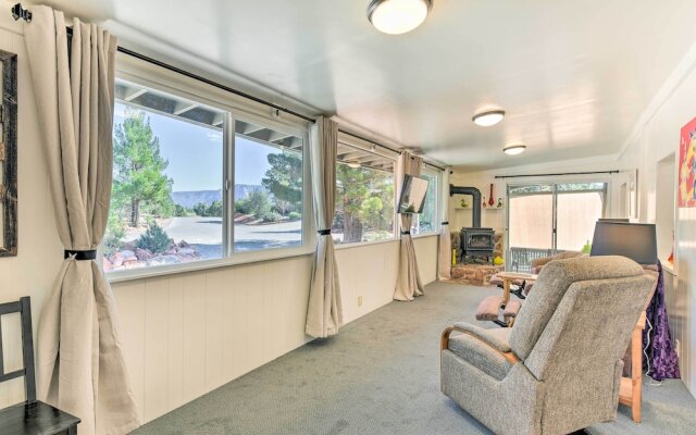 Sedona Stardust Hideaway' w/ Patio & Mtn Views!