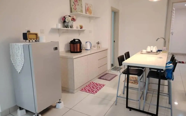 City View Southkey 2BR2FREE 18F By Natol