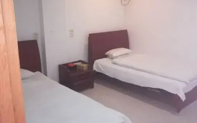 Pinghu fang yi hotel