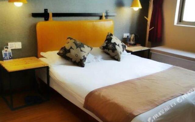 Hangzhou ShengDu Holiday Hotel