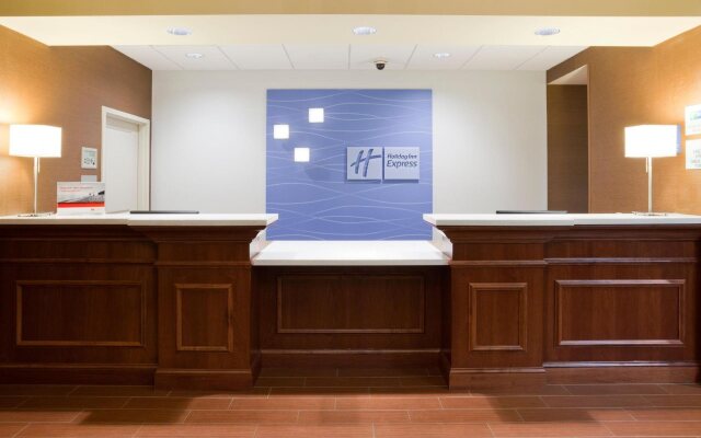 Holiday Inn Express & Suites Willmar by IHG
