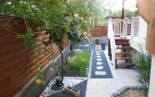 House With 2 Bedrooms in Deshaies, With Enclosed Garden and Wifi - 400