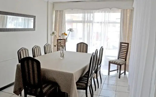Hotel De Carlos