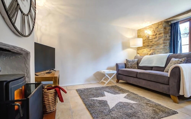 Hollytree Cottage, Chipping Norton