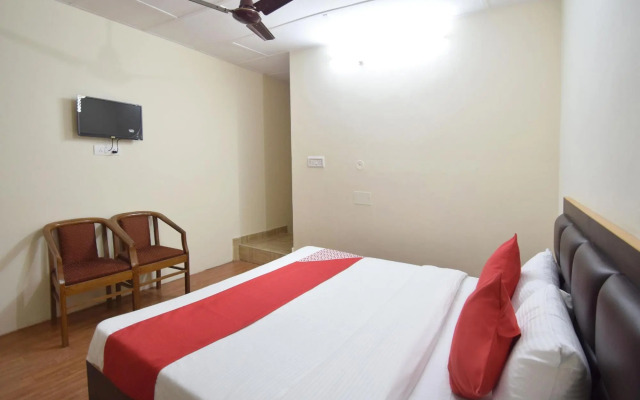 OYO 12157 Hotel Annapurna Guest House