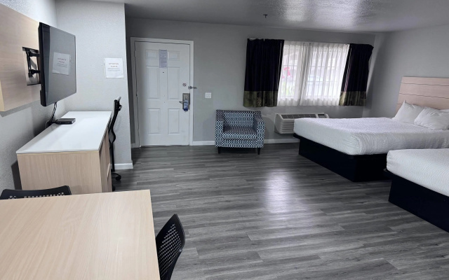 Travelodge by Wyndham Redding CA