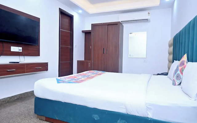 Hotel Golden By Admire Stay