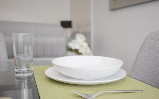 Liiiving - Light Trendy Apartment