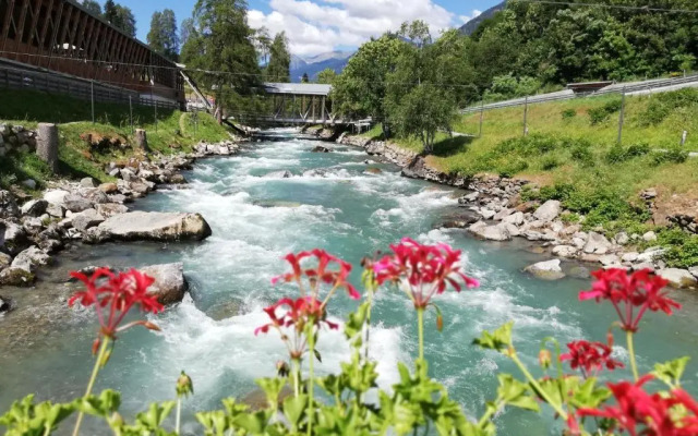 Residence Pradalago by Montana