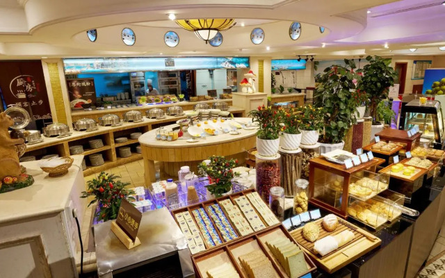 Regal Palace Hotel 5 Star