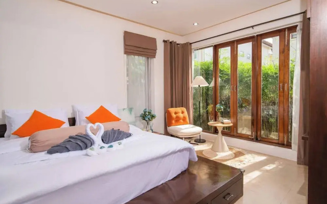 Spacious Private 4 BR Villa With a Working Office