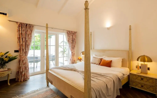 Villa Bauhinia - 5bhk With Pool 10 Mins to Beach