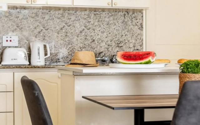 Stephanos Hotel Apts