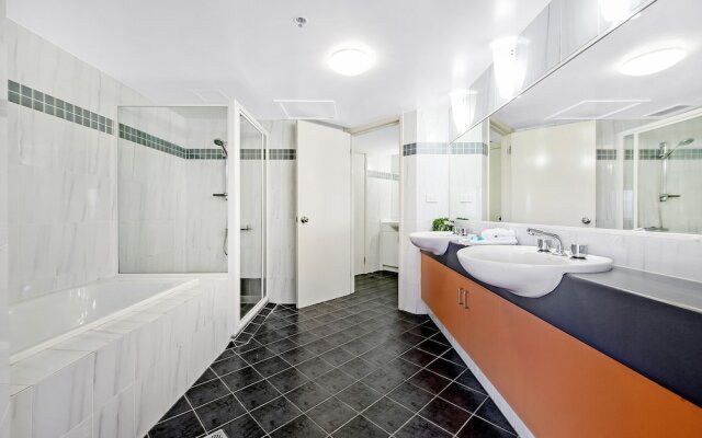 Victoria Square Apartment Broadbeach Level 9