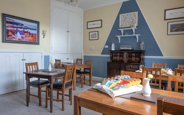 Crescent Lodge Guest House