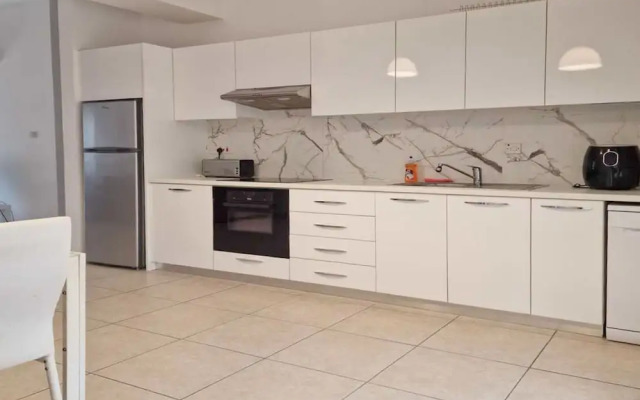Sunshine Apartment in Pafos