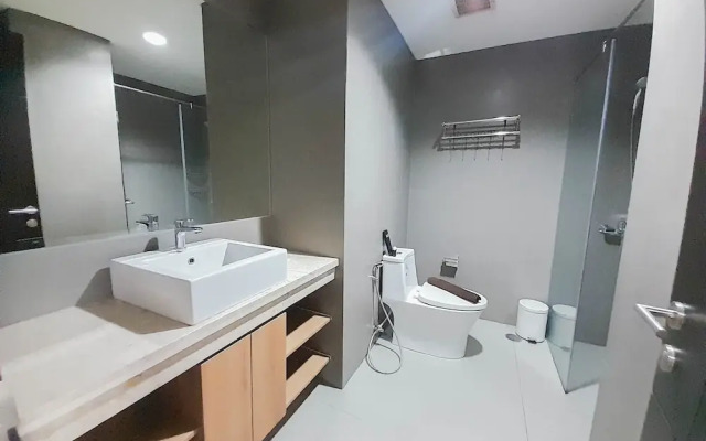 Fancy And Nice 1Br At Patraland Amarta Apartment