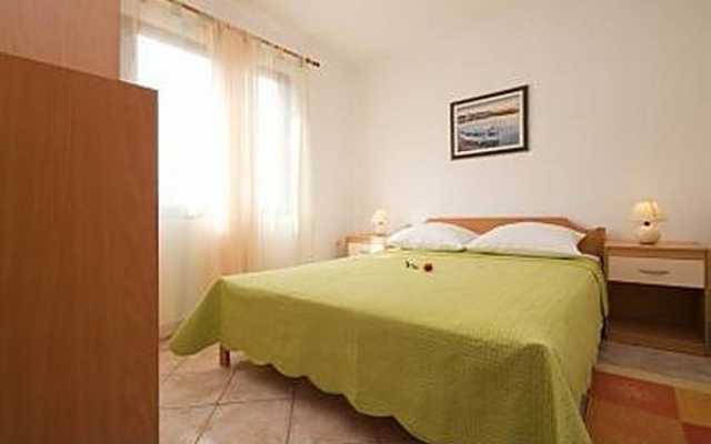 Apartment Ljilja - 10m from the sea with parking: A2 Nin, Zadar riviera