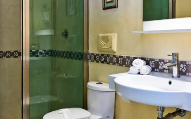 Sweet Capri by SunandSea