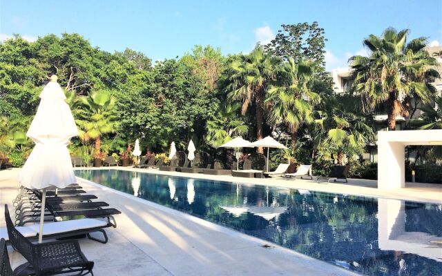 Lorena Ochoa E200 by iMexico