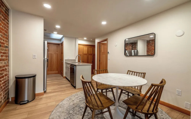 Bavarian Lodge Suites