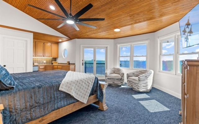 Martha's Cove 5 Bedroom Home