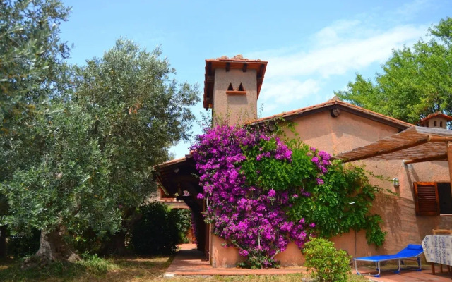 Belvilla by OYO Comfy Holiday Home With Garden