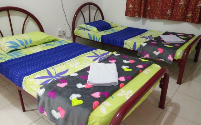 Sarinas Homestay – Guest Rooms – Semporna