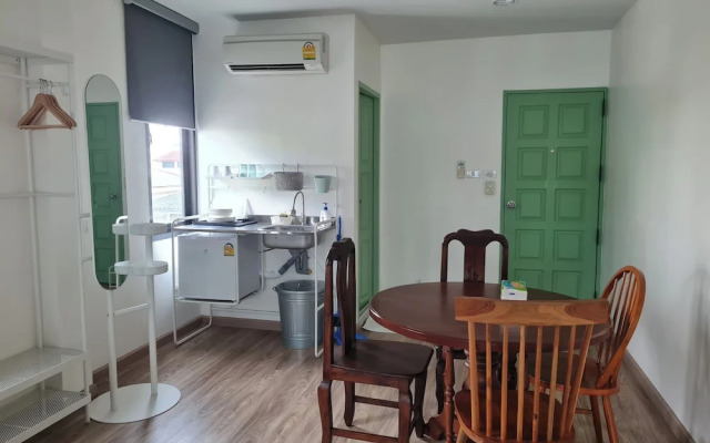 Lee Home Bangkok
