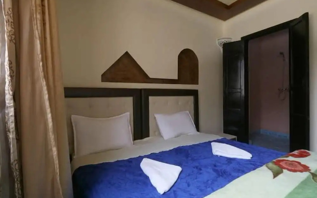 Roches Aremd - Hostel